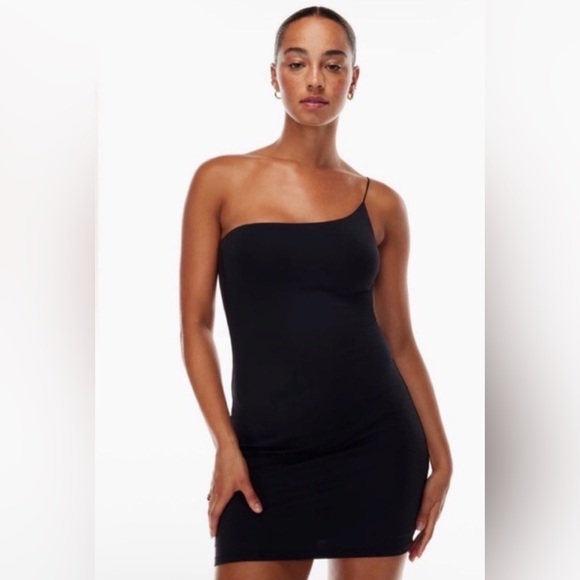 Babaton Dresses & Skirts - Aritzia Babaton one shoulder bodycon dress size XS black